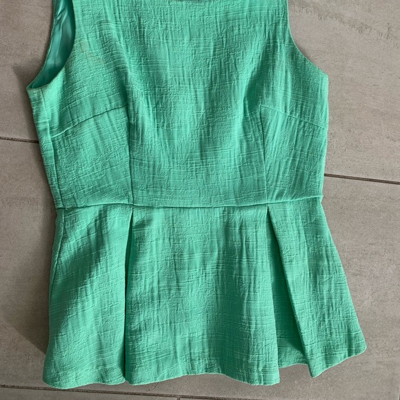 Banana Republic Green Peplum Top - Picture 5 of 12